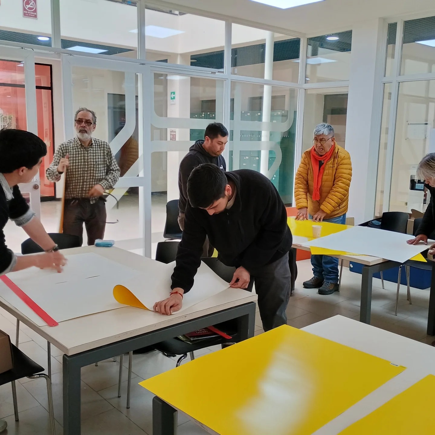 ¡Arrancamos en Curicó! Primera sesión de talleres AstroCiencias para docentes del Maule con método científico y escalas del Sistema Solar