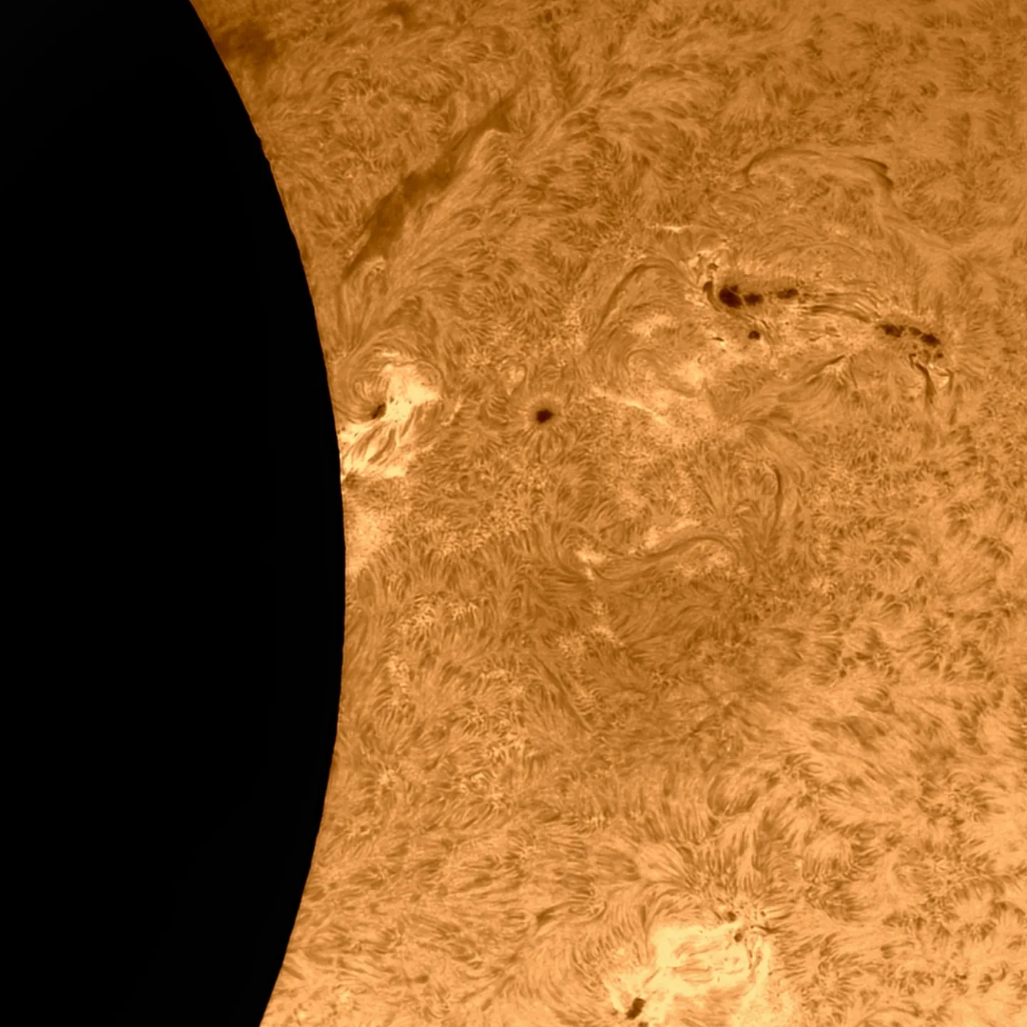 Así vivimos el eclipse solar desde el Espacio DTC+: imágenes capturadas con telescopio VIXEN ED80Sf por AstroCuricó