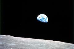 1968_Earthrise_297755main_GPN-2001-000009_full